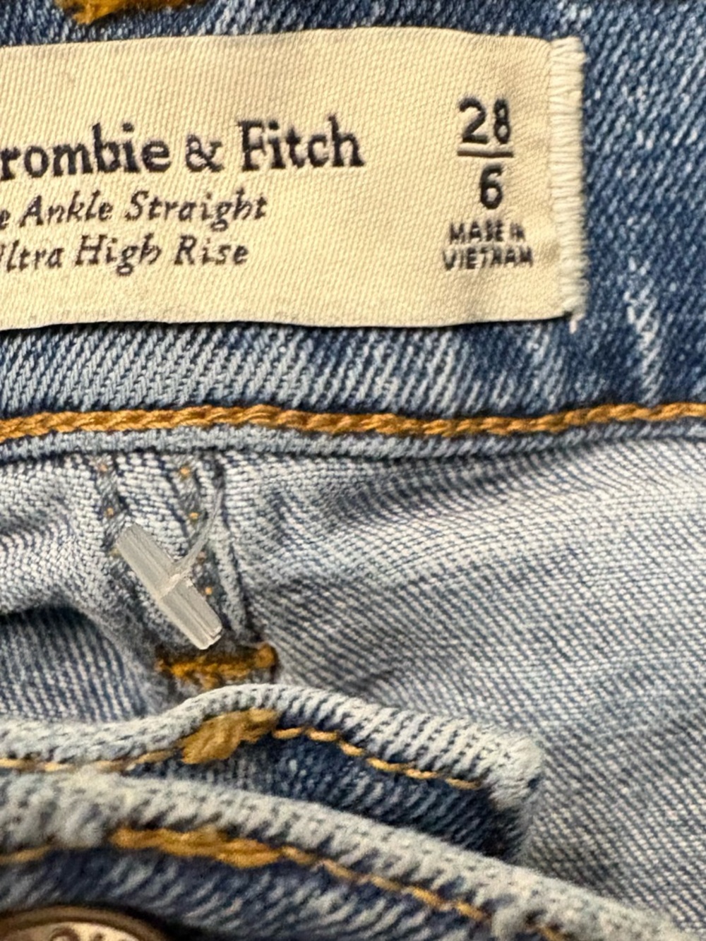 Abercrombie & Fitch Ultra High Rise Ankle Straight Jeans Size 28 - Picture 7 of 7